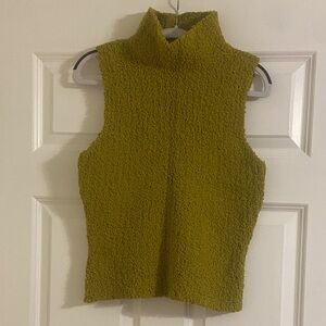 🧡 Women’s textured sleeveless sweater top